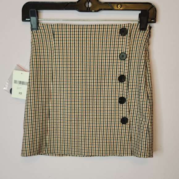 FOROVER 21 Plaid Mini Skirt, size XS - Picture 1 of 8